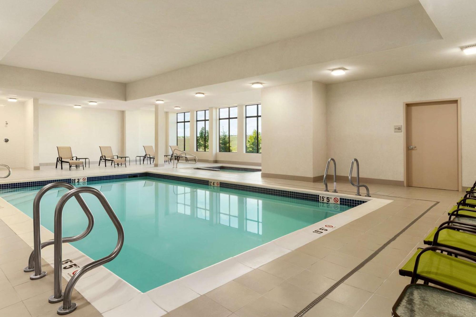 Hampton Inn By Hilton Edmonton/Sherwood Park Buitenkant foto